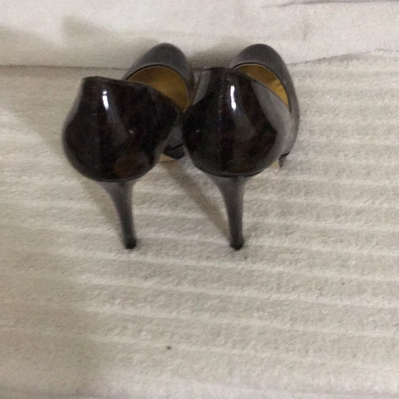 Dark brown cheetah like print heels - Picture 3 of 4